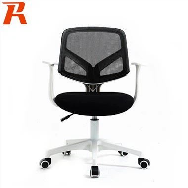 Biela sieťovaná kancelárska stolička